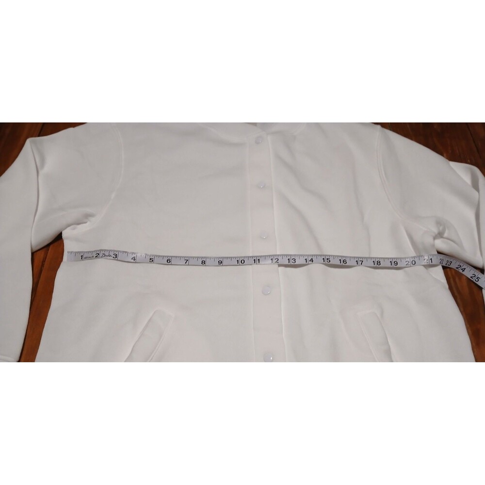 Blair Comfy White Snap button sweater with pockets Large - Picture 11 of 12